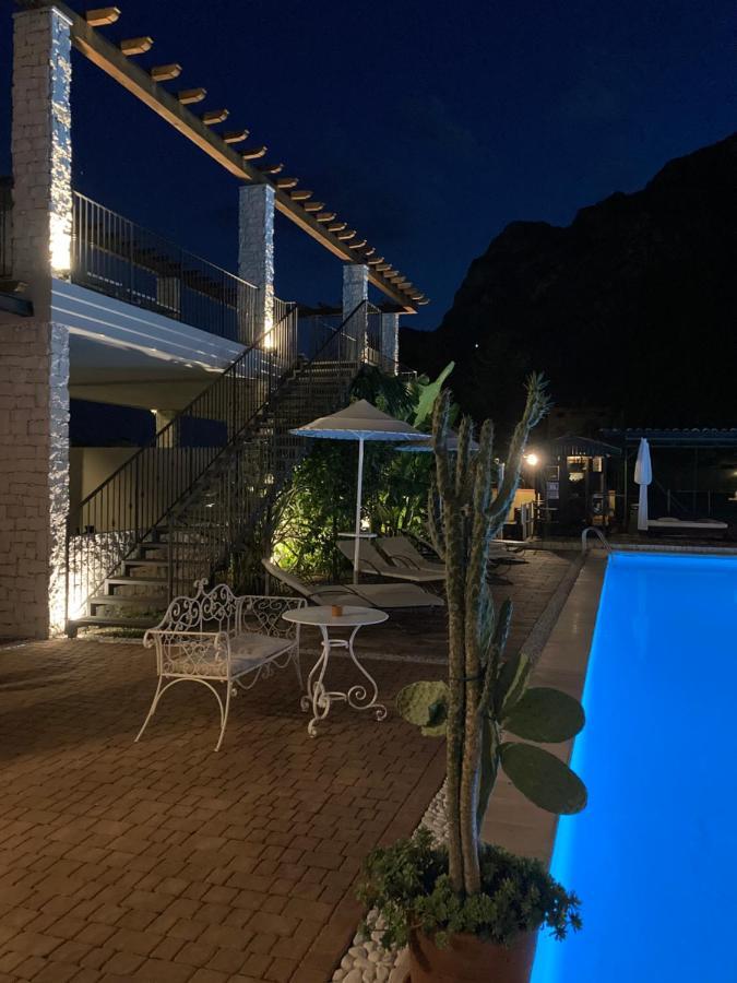 Residenza Le Due Torri Lejlighedshotel Riva del Garda Eksteriør billede