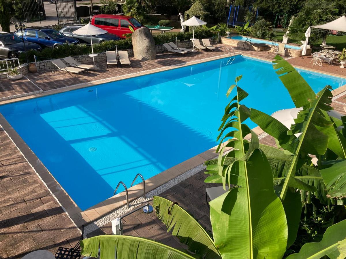 Residenza Le Due Torri Lejlighedshotel Riva del Garda Eksteriør billede