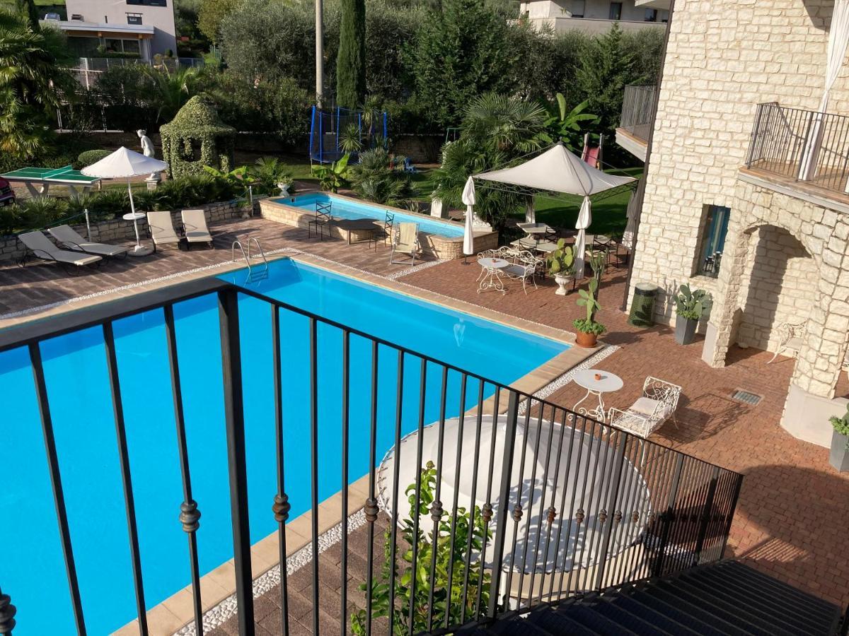 Residenza Le Due Torri Lejlighedshotel Riva del Garda Eksteriør billede