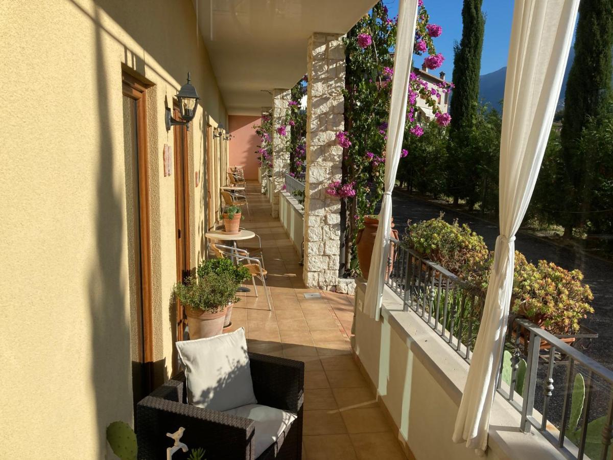 Residenza Le Due Torri Lejlighedshotel Riva del Garda Eksteriør billede