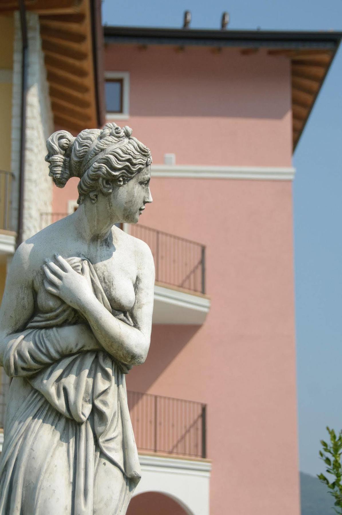 Residenza Le Due Torri Lejlighedshotel Riva del Garda Eksteriør billede